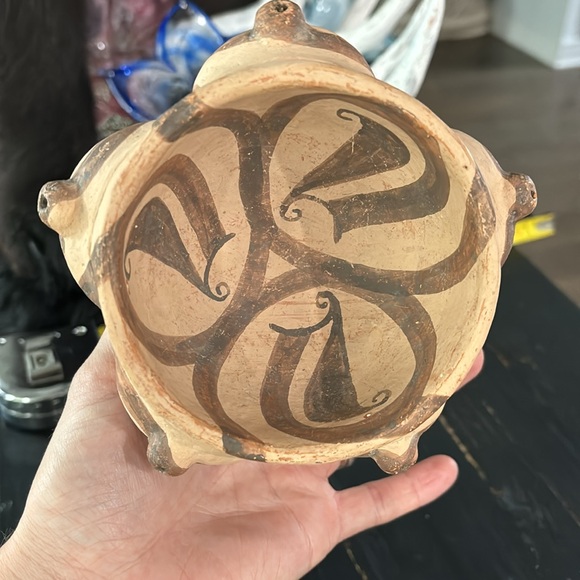 Vintage pottery shaker art - Picture 10 of 16